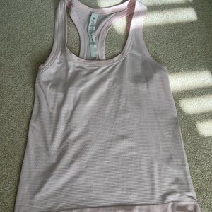 lululemon strawberry milkshake race length swiftly tank top!!